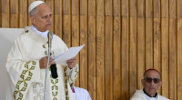 Papa: Cristo não permanece fechado no templo, mas caminha com o seu povo