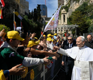Papa em diálogo com os jovens: o que dá solidez à vida é o amor de Deus