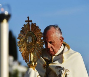 Papa Francisco convida todos a oração onde concederá benção Urbi et Orbi